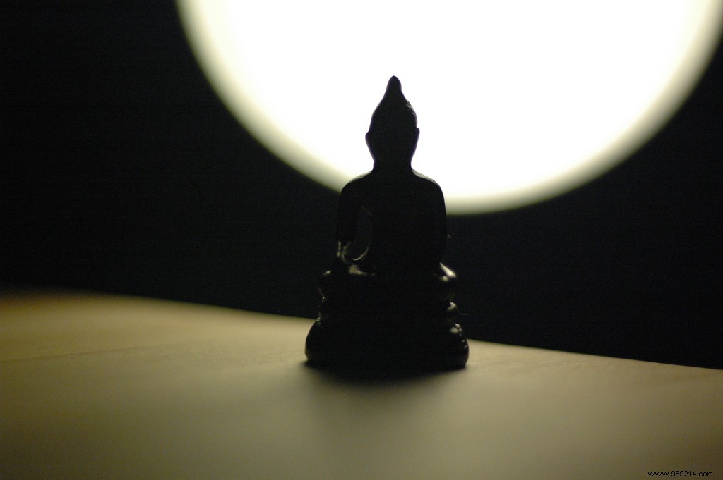 Essential Thai Etiquette: Key Dos and Don ts for a Respectful Trip