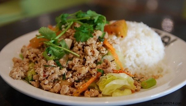 Master Authentic Thai Cooking: Hands-On Classes in Thailand s Top Schools