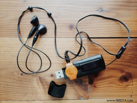 7 Iconic 2000s Gadgets We All Owned That Have Vanished Forever