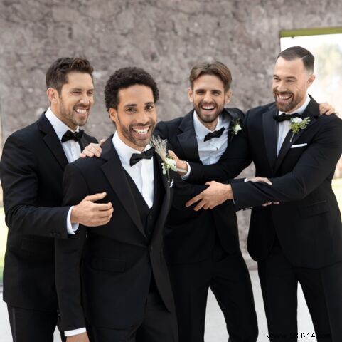 Top 5 Essential Suits for Wedding Grooms and Guests