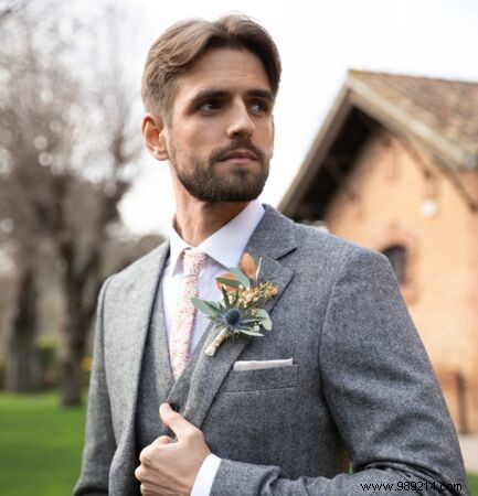 Top 5 Essential Suits for Wedding Grooms and Guests