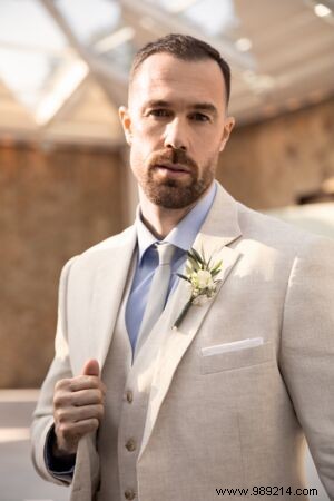 Top 5 Essential Suits for Wedding Grooms and Guests