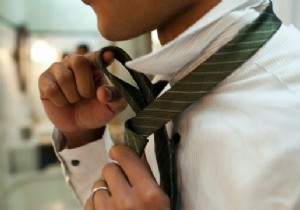 How to Tie a Simple Tie Knot: Easy 4-Step Guide for Beginners