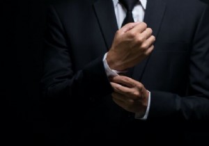 Funeral Attire Guide: How to Dress Respectfully for a Mourning Service