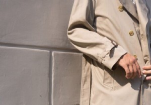 The Timeless Trench Coat: History, Perfect Fit, and Styling Essentials