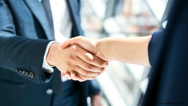 How to Dress for a Job Interview: Expert Tips for a Winning First Impression