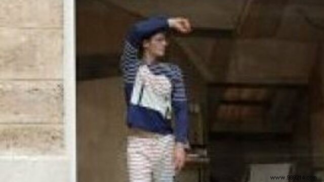 Band of Outsiders Groundbreaking 60-Hour Fashion Display: A Live Model in Paris Gallery Window