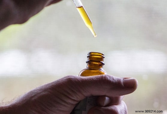 CBD Oil: Expert Answers to Your 6 Most Common Questions