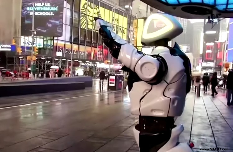 Promobot: Times Square Robot Educates New Yorkers on COVID-19 Facts and Prevention