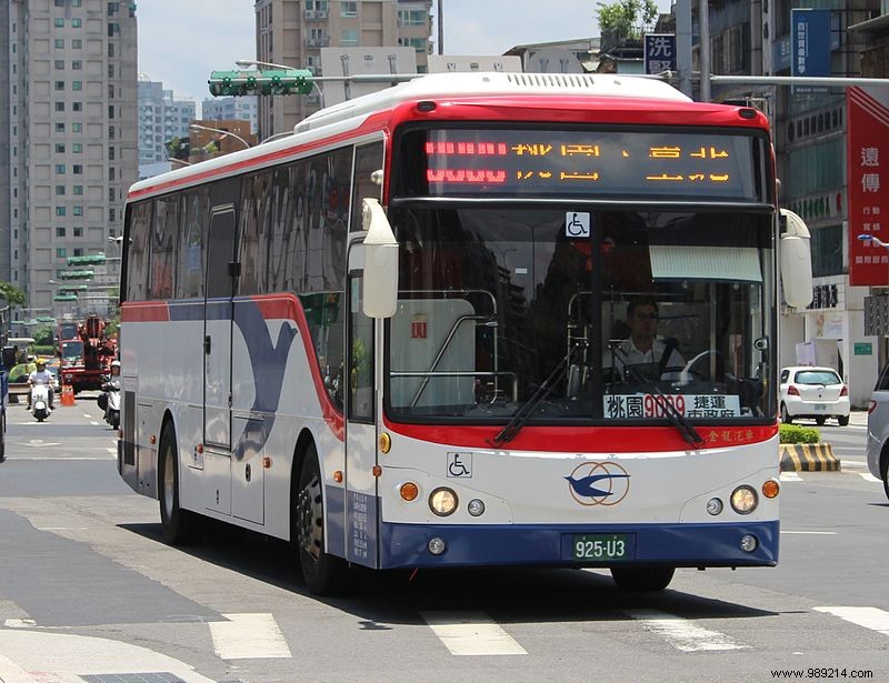 Early Chinese COVID-19 Study: Virus Spread Up to 4.5 Meters on Bus, Lingering in Air 30 Minutes—Later Withdrawn