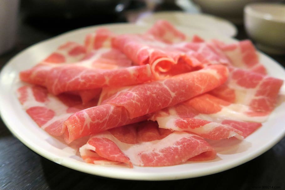 Eating Deli Meats Weekly Linked to 29% Higher COPD Risk, Major Study Reveals
