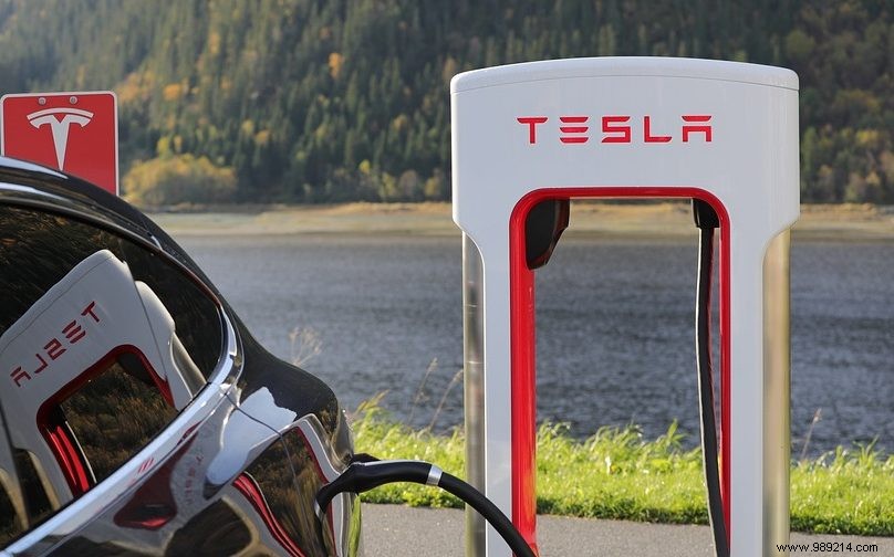 Major Automakers Ramp Up Ventilator Production to Fight COVID-19 Shortages