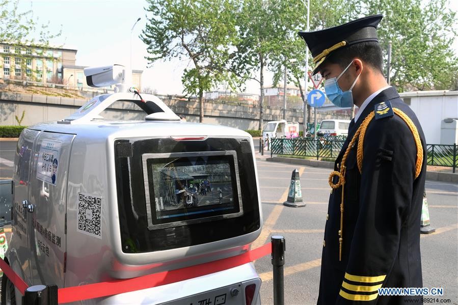China s 5G-Powered Autonomous Cart Remotely Checks Temperatures to Combat COVID-19 Second Wave