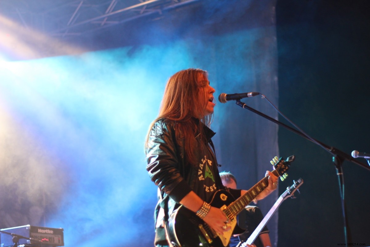 Does Singing Produce More COVID-19 Aerosols Than Speaking? Insights from University of Bristol Research