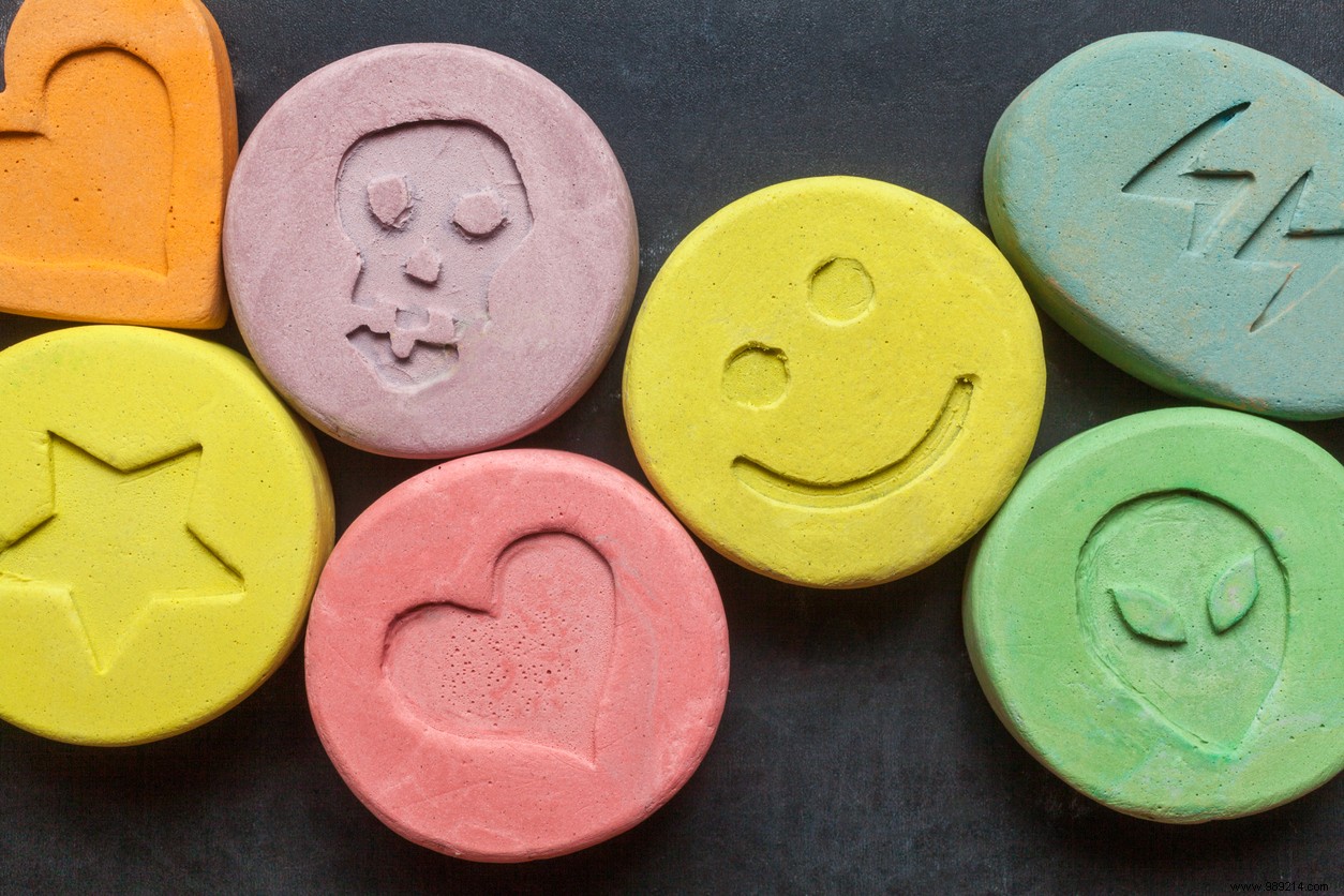 Man Survives Extreme Ecstasy Use: 40,000 Pills Over 9 Years in Landmark Medical Case