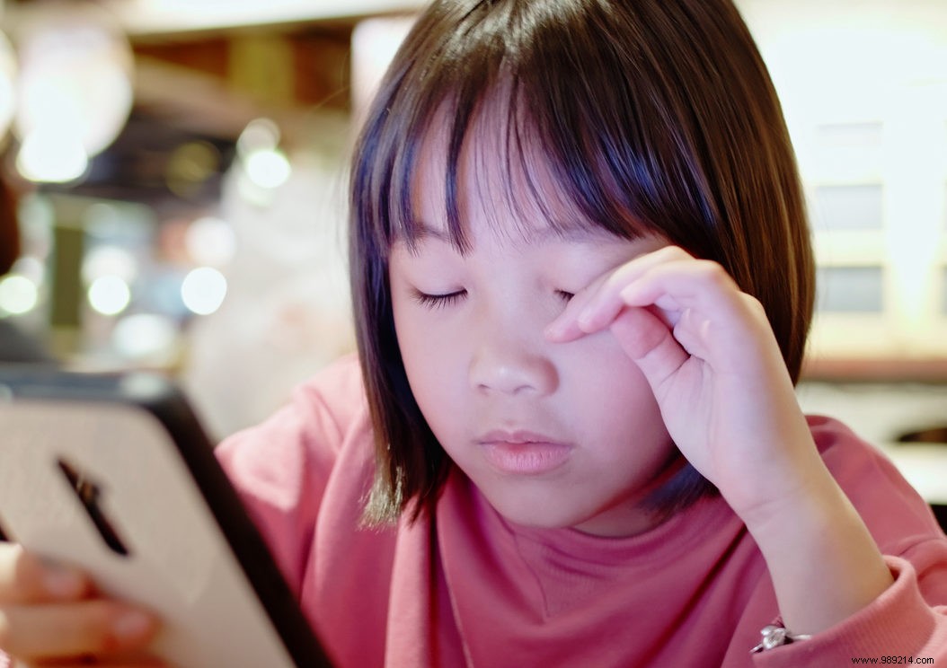 Australian Study Links Myopia to Disrupted Circadian Rhythms and Poor Sleep