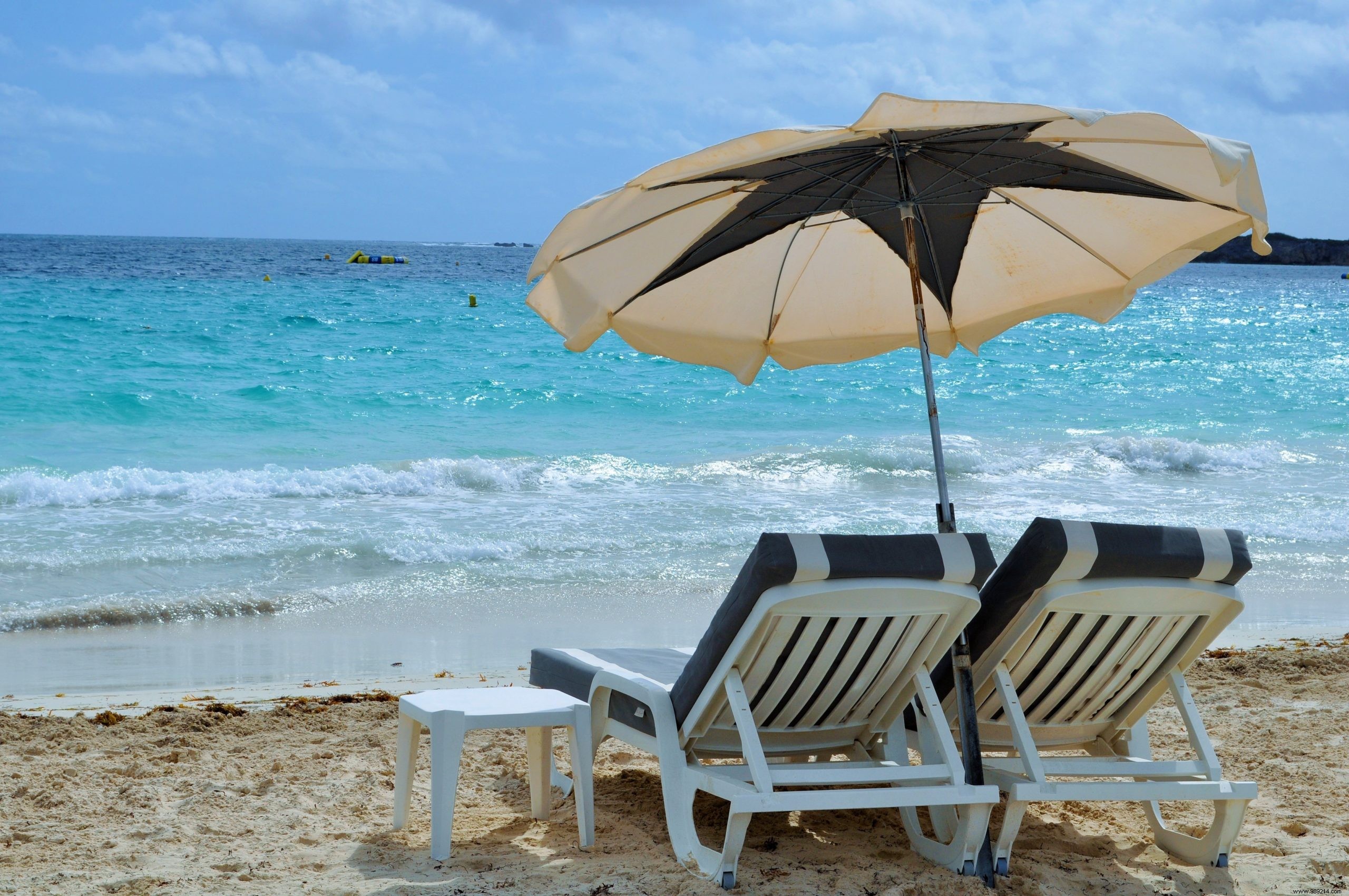 Beach Umbrella Myth: Are You Truly Protected from Sunburn?