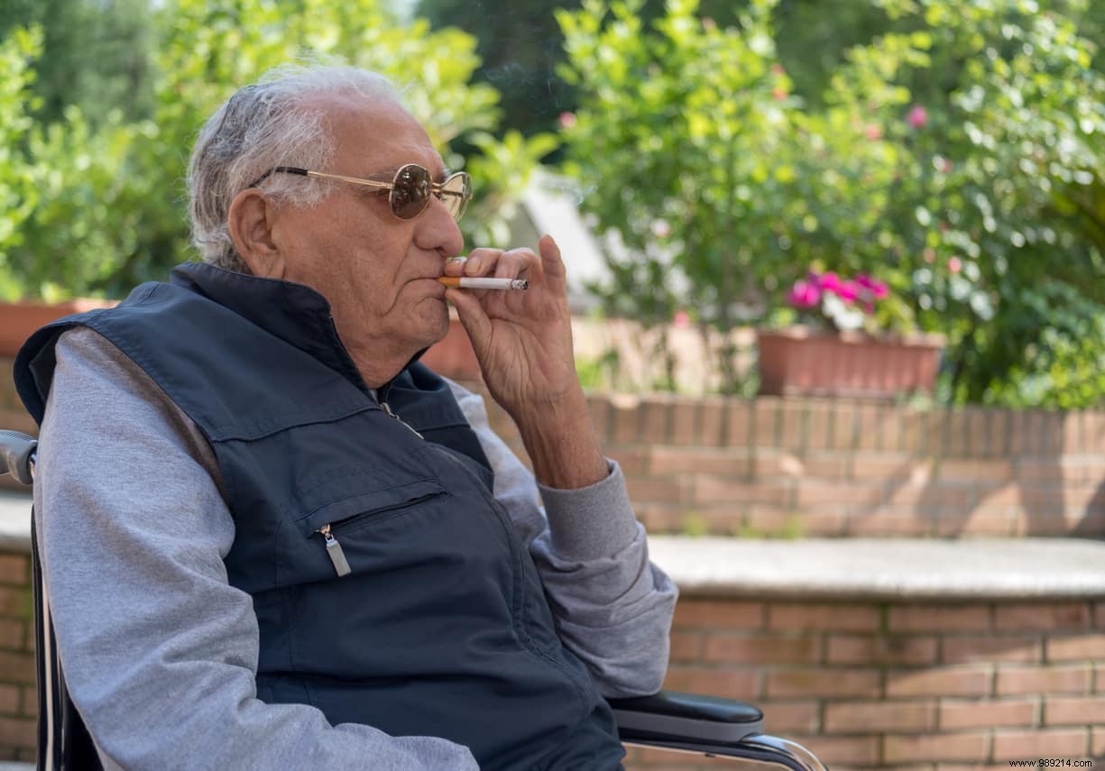 Early Smoking in Boys May Affect Great-Granddaughters  Weight, Bristol Study Suggests