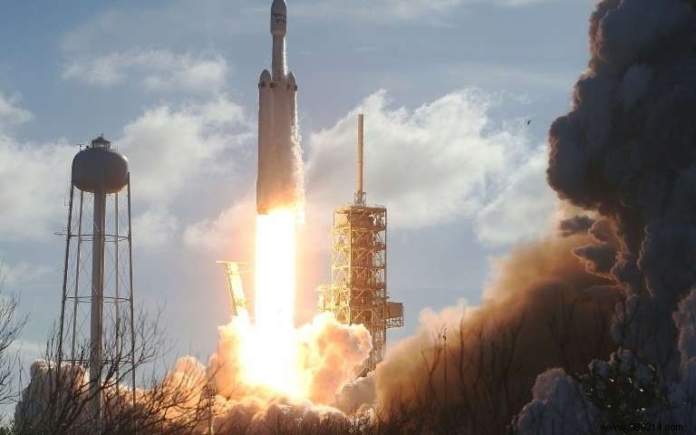 NASA Awards SpaceX $332M Contract: Falcon Heavy to Launch Key Lunar Gateway Modules