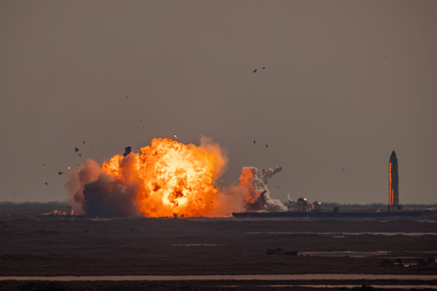 Stanford Expert: SpaceX Needs Innovation Rules, Not FAA Oversight