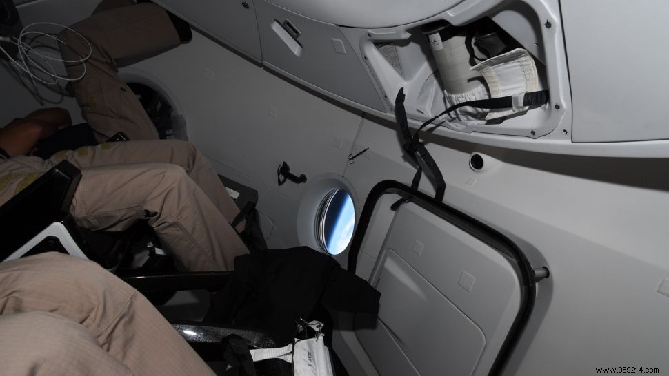 Crew-2 Astronauts, Including Thomas Pesquet, to Use Contingency Underwear on Return Due to SpaceX Capsule Leak