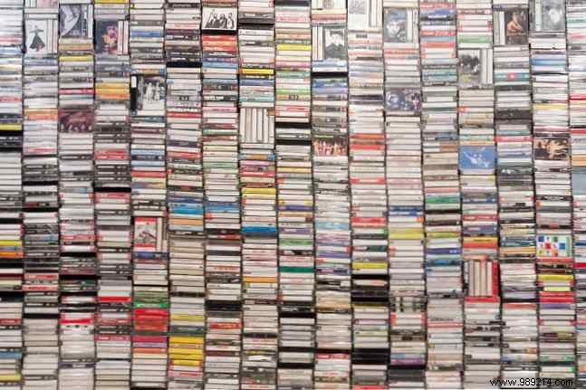 8 Timeless Ways to Discover New Music Beyond Algorithms