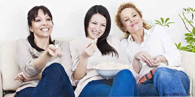 How to Host an Epic TV Viewing Party: Proven Tips from Seasoned Hosts