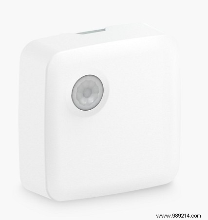 8 Must-Have Smart Gadgets to Secure Your Vacation Cabin This Summer