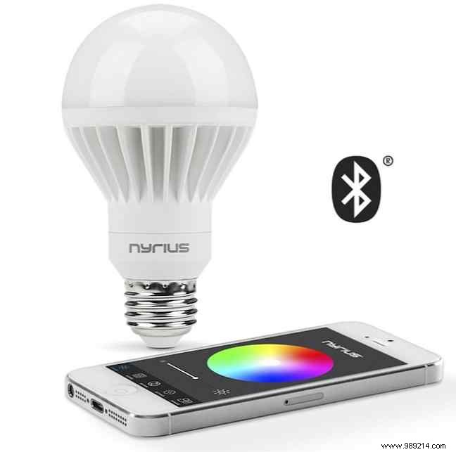 Top Multi-Color Smart Light Bulbs of 2017: Expert Recommendations