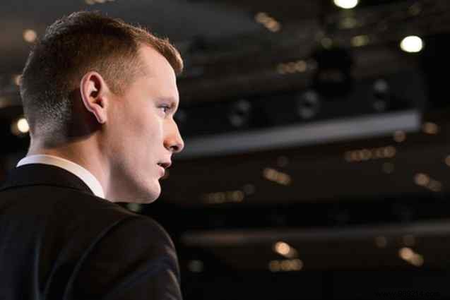 How Virtual Reality Empowers Introverts: Boosting Social Engagement Without Overwhelm