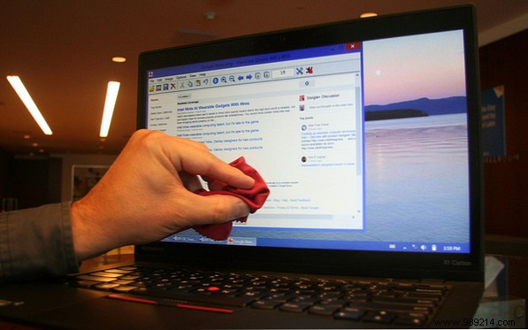 How to Safely Clean Monitors, TVs, and Touchscreens: Proven Expert Tips