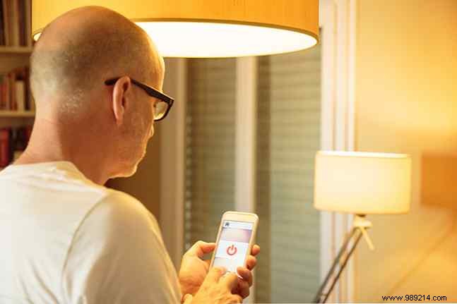 Smart Switches vs. Smart Bulbs: Which Is Right for Your Smart Home?