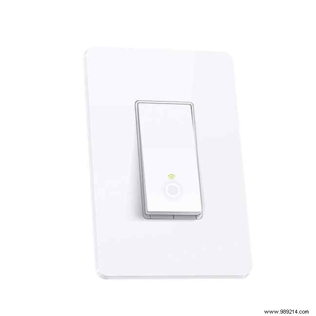 Smart Switches vs. Smart Bulbs: Which Is Right for Your Smart Home?