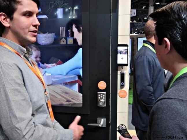 Top Smart Doorbells from CES 2018: Hands-On Insights from MakeUseOf