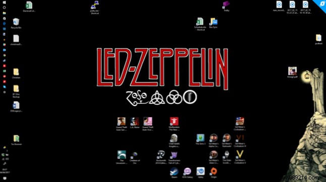 15 MakeUseOf Team Desktops: Real Insights into How Tech Experts Work