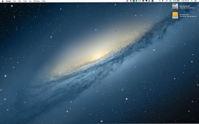 15 MakeUseOf Team Desktops: Real Insights into How Tech Experts Work