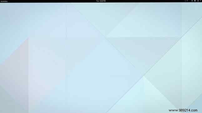 15 MakeUseOf Team Desktops: Real Insights into How Tech Experts Work