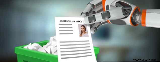 5 Common Resume Myths Debunked: What Top Recruiters Recommend Instead