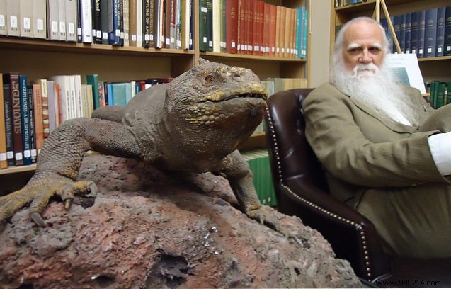 How Charles Darwin Would Master Microsoft OneNote: Organize Notes Like a Legendary Scientist