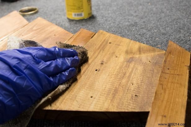 DIY Rustic Desktop Christmas Tree: Easy Tutorial for Small Office Spaces