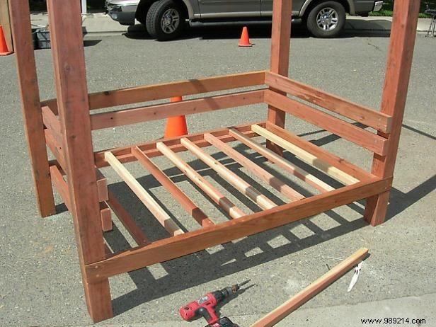 Step-by-Step Guide: Build a Durable Redwood Canopy Bench