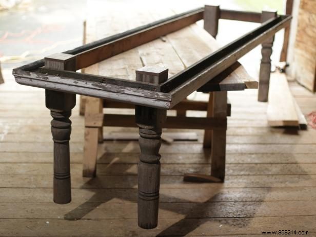 Expert Guide: Build a Stunning Dining Table from Reclaimed Wood – Step-by-Step