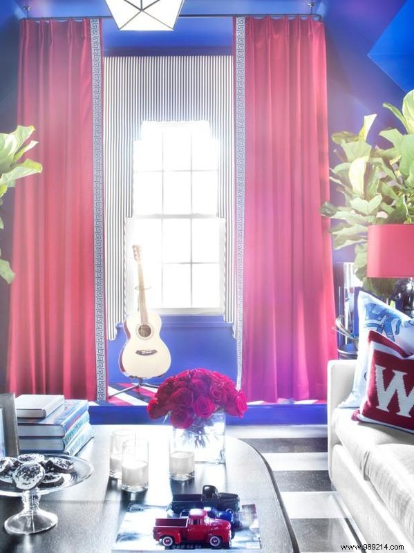 Expert DIY Guide: Build a Sturdy Playroom Stage for Kids Performances