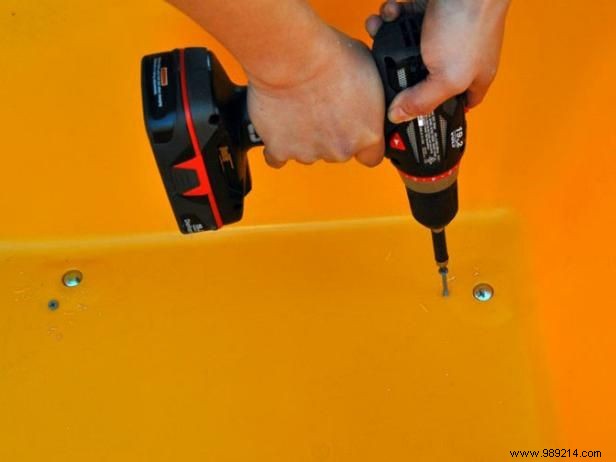 DIY Snow Sled: Build a Custom Sled from Old Skis and a Wheelbarrow