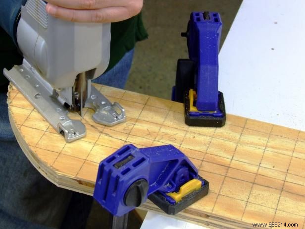 DIY Outdoor Santa Sleigh and Reindeer: Step-by-Step Build Guide from Plywood