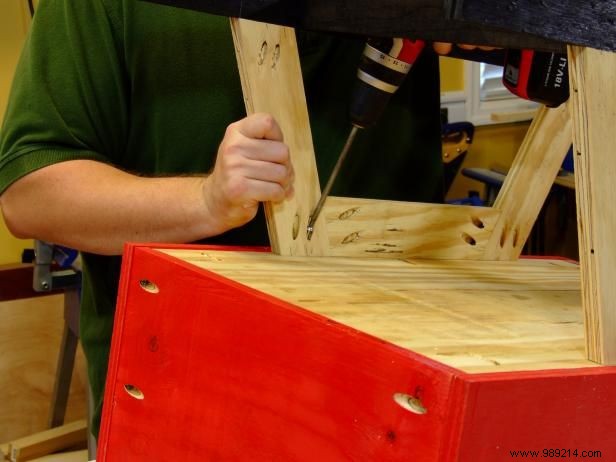 DIY Outdoor Santa Sleigh and Reindeer: Step-by-Step Build Guide from Plywood