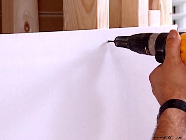 Expert Step-by-Step Guide: Building a Sturdy Internal Frame for Your Built-In Aquarium