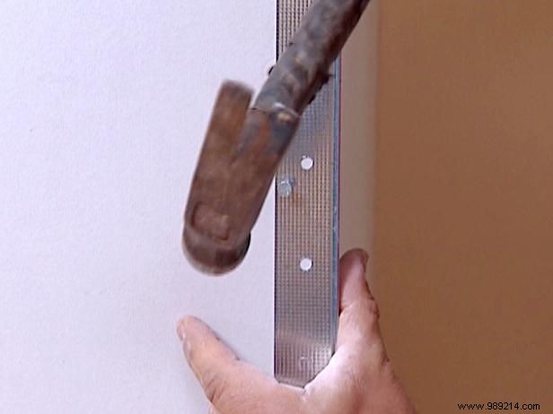 Expert Step-by-Step Guide: Building a Sturdy Internal Frame for Your Built-In Aquarium