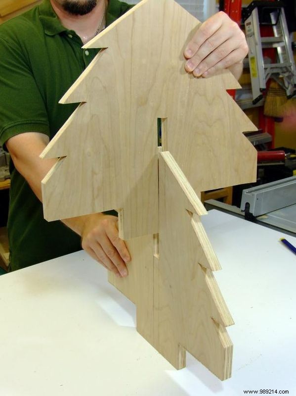 DIY Wooden Christmas Tree Centerpiece: Expert Step-by-Step Guide