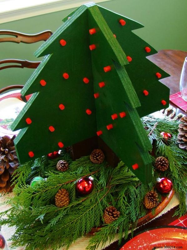DIY Wooden Christmas Tree Centerpiece: Expert Step-by-Step Guide